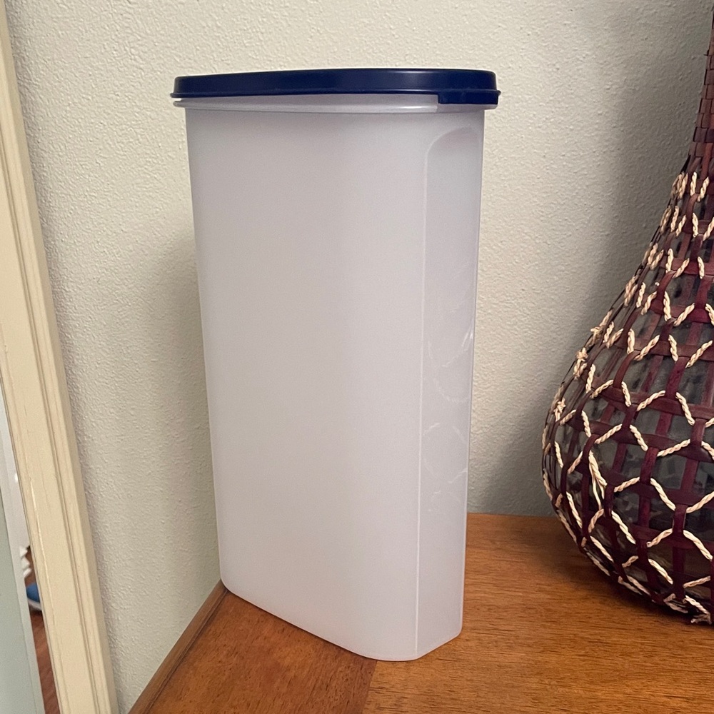 Like New TUPPERWARE Large Tall Modular Mate Food Storage Container 12 1/4 Cups